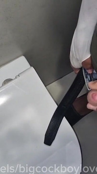 Fucked a Security Guard in a Mall Urinal! Hot Exclusive of Dick-hungry Guys. Random Fuck
