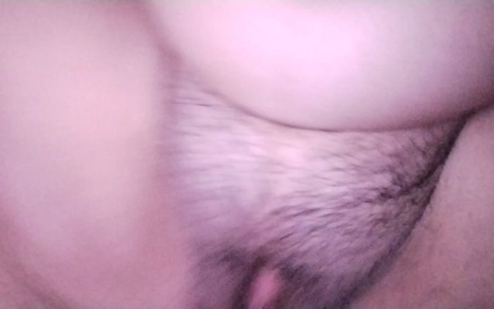AngyAmazon: Cưỡi cuckold của tôi vào lúc nửa đêm