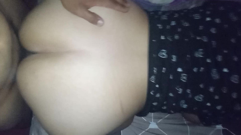 Eatrella j: Ten, kto nie spada, poślizgnie się