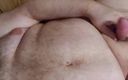 Danzilla White: Pria gemuk lagi asik masturbasi sampai orgasme #9
