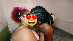 Gordita Culo Rico: गोल-मटोल लेस्बियन के साथ Jaky को अपनी चूत और गांड चाटना पसंद है