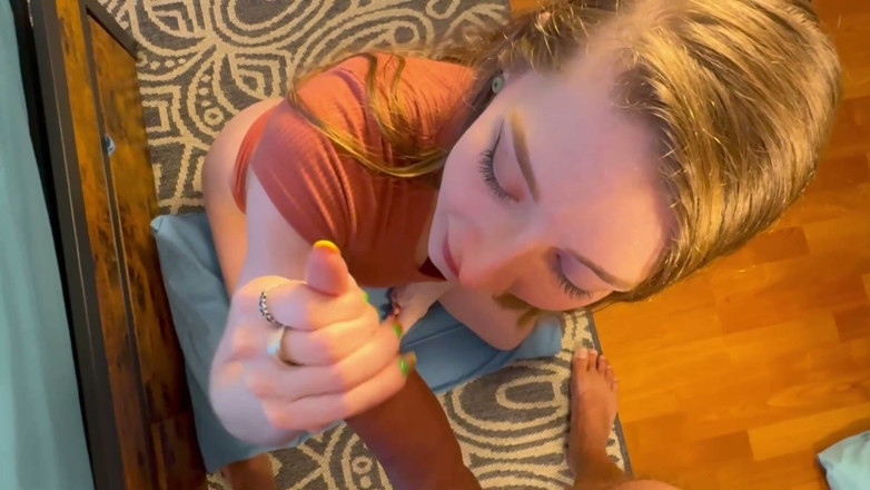 Island Boy Vids: Saturno Hime estornudo mamada