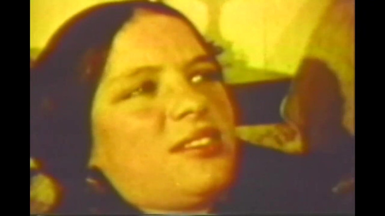 Vintage Usa: Vintage chlupatá teen trojka ošukaná a vystříkaná do pusy (celý film)