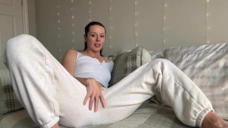 Nadia Foxx: Masturbare și gemete! Orgasm sexy cu degetul!