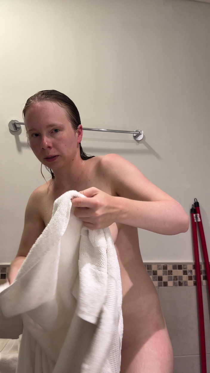 SweetLucy96: My Fat Ass Needs Your Hard Cock