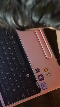 Str8-nadržená modelka se svým ptákem ven chce, abych ho vykouřila