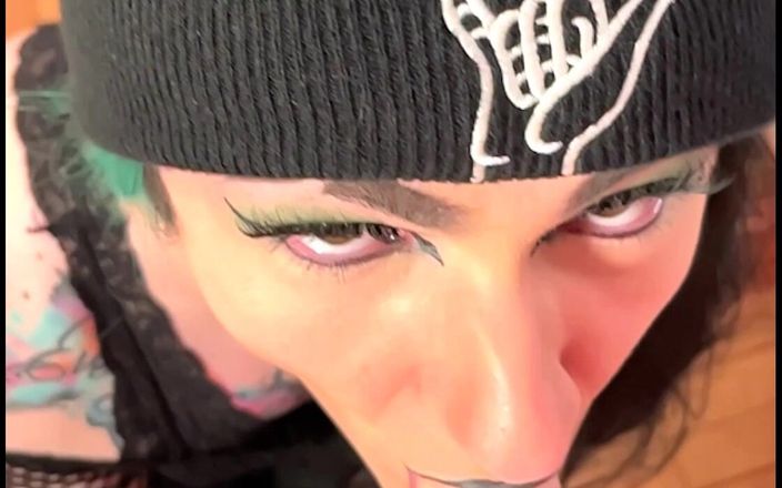 Jake Grand the man: Super sexy gótica Femboy Jade Madison chupando e fodendo - compilação 1