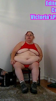 Anprobieren auf Shorts und Tops! Ich reibe bauch und möpse