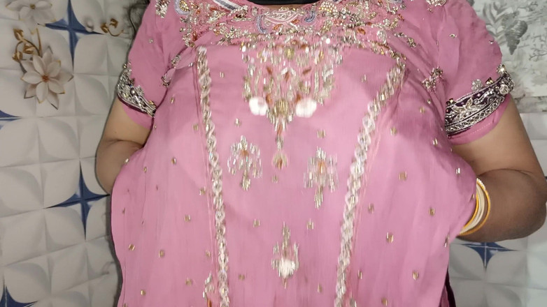Netu: Cette belle-sœur desi adore se doigter et squirter