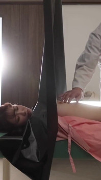 Sensory Deprivation Memicu Runtuhnya Mental Total. Played W... Secara ntrollably dalam Kecocokan Inkontinensia sebagai Orang Suci. Bab.1