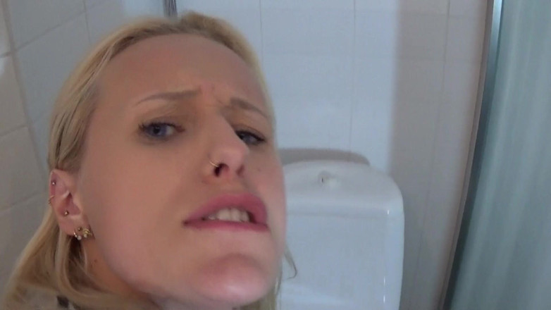 Amateur Homemade Porn: Fucking my big ass stepmom in public toilet