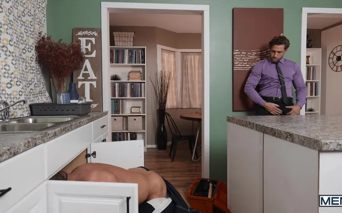 Men network: Men - Dom King Is in Need of a Gay Plumber...