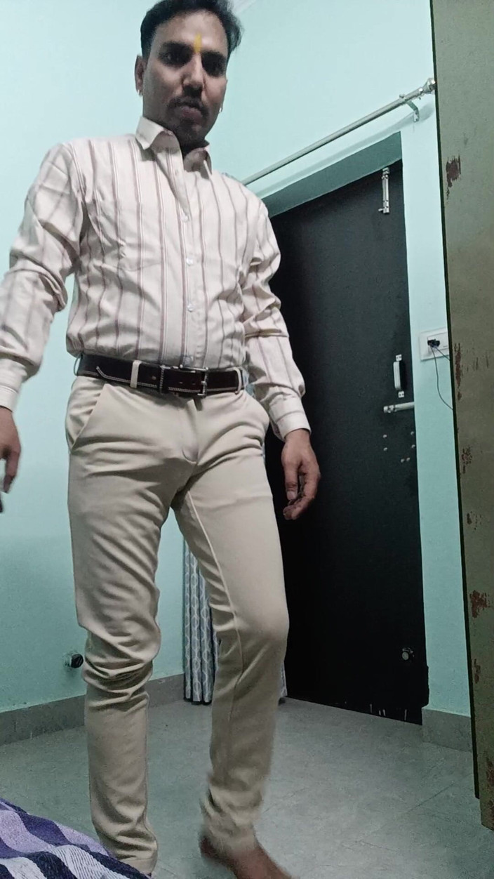 Rajasthani-old-lover: Une policière indienne se masturbe complètement