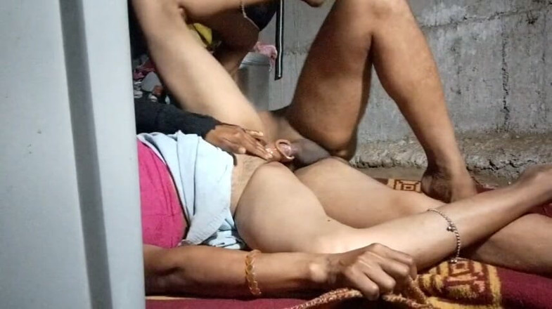 KMM: Indiancă desi Marathi Bhabhi futută episodul 2
