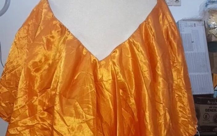 Naomisinka: Denizci Venüs Saten takım elbise kostümlü mastürbasyon