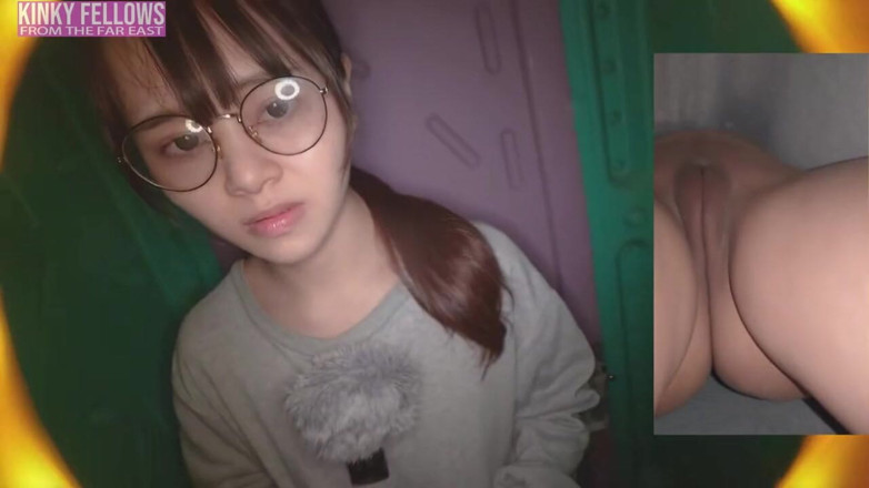 Asian happy ending: Doğal ve zengin güzellik, riskli geçici bir kabinin içinde sıcak...