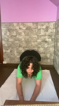 Ctanguarra ile Şehvetli Yoga: Sıcak Esneme Hareketleri