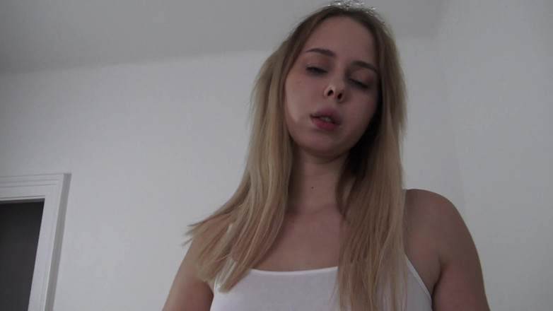 Solo Austria: 大王妃凯莉会因为你的身材小而羞辱你