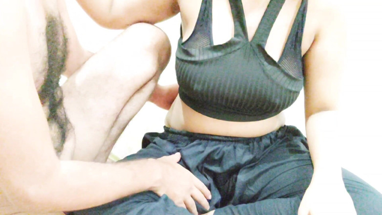 Lust_Yasmin_khan: Aku dientot gaya doggy habis-habisan sama dosen kampus sampai toket...