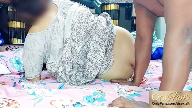 Submissive couple: Lelaki Pondan banci kecil dipergunakan dengan baik oleh puan