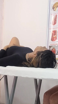 Una Coppia Lesbica È Andata Da Un Ginecologo Maschio