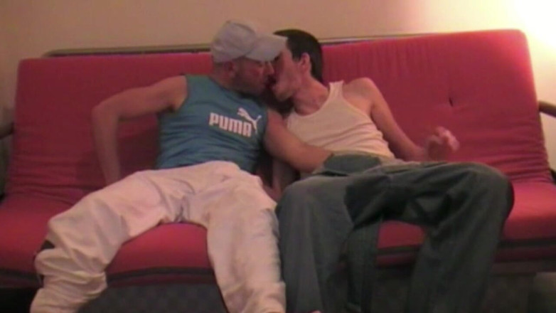 Gaybareback: La bite XXL de James !!