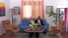 Black Market: Doorboorde rondborstige milf wordt anaal geslagen door grote zwarte lul