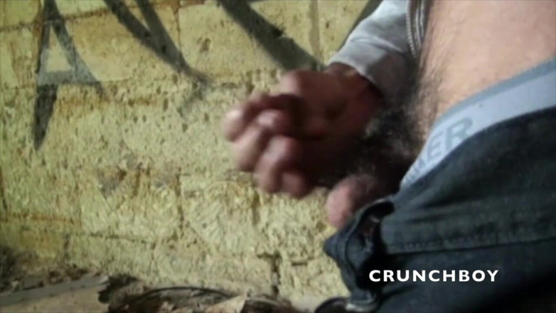 STRAIGHT BOY CURIOUS: आउटडोर एक्सहिब में सीधे लड़के हस्तमैथुन कर रहे हैं
