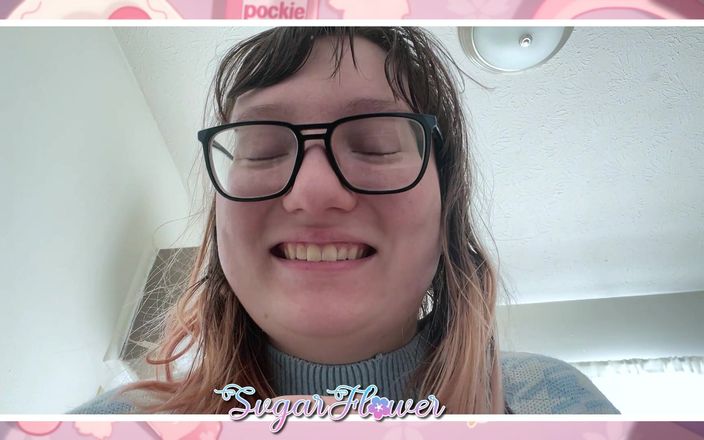 SugarFlower: Pov: Zmenšuji tě, abys byla navždy mojí hračkou