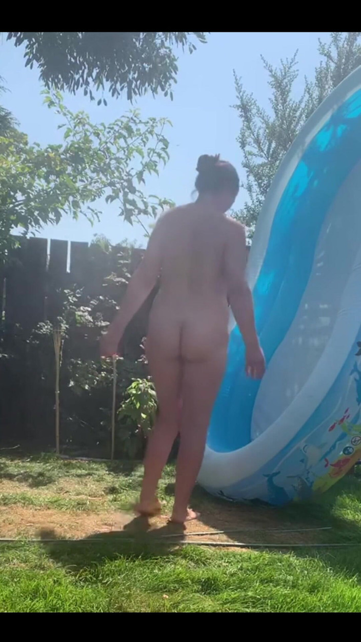 Keira_xxxxxx: Sexy dny potřebují studenou sprchu Disclaimer Zvuk Je upraven tak,...