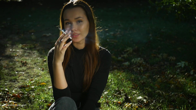 Russian Smokers: Seductive Russian Beauty Smoking Cigarette Outdoor Vibes