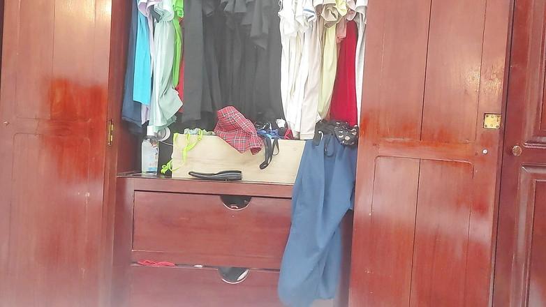 Katrina4deluxe: De meest wulpse en dikke kont verpleegster pronkt met haar...