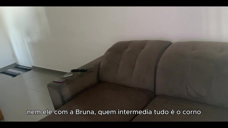 Bruna Silva Hotwife: La donna sposata viene scopata mentre il marito sta lavorando -...