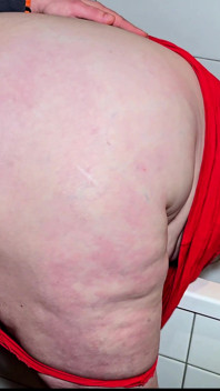 Stiefmutter mit riesigem arsch - doggystyle squirtet mehrmals