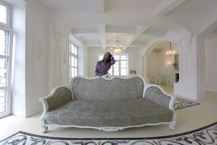 StasyQVR: Brunette with Big Tits Teases