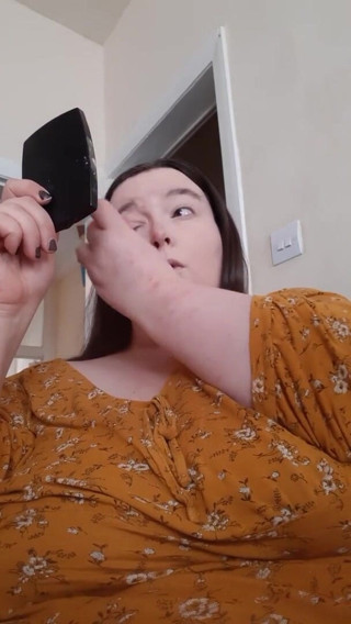 SSBBWLadyBrads: Exkluzivní fanklub - Oblékání mého make-upu