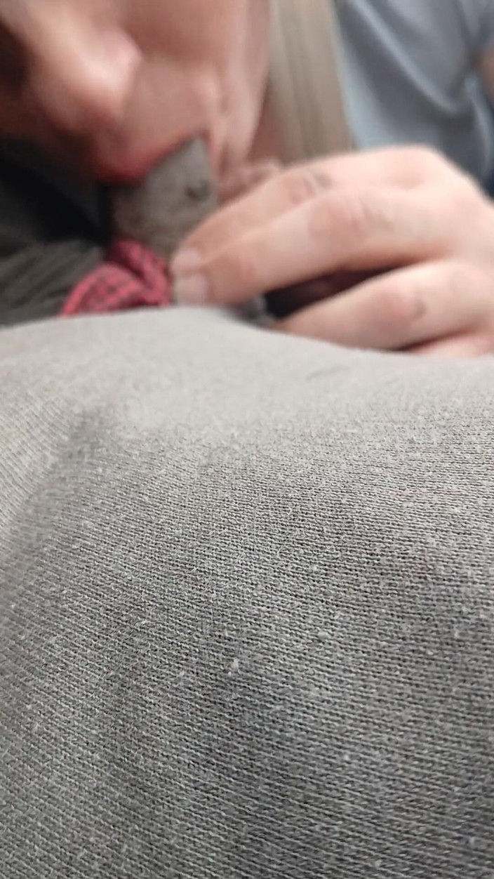 Relly rell: mare și neagră adânc în gât