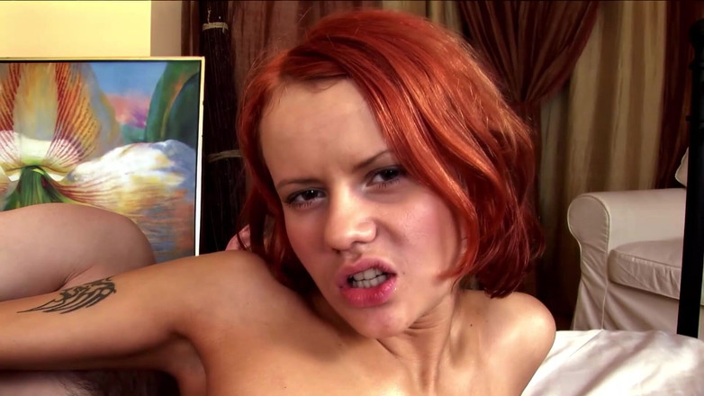 Anal lover: Une Rousse Se Propage Pour Une Sodomie Intense