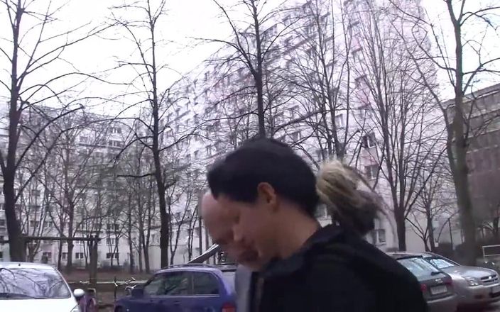 MMV films - The Original: Niemieckie pary pieprzą się i nakręcą (pełny niemiecki amatorski film porno)