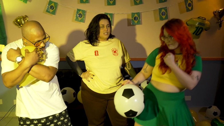 Angel Big B: Reto: Sentados En Los Globos - Copa Del Mundo 2026
