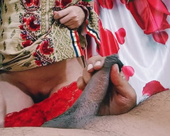 Bolly Karma: मेरी बेवकूफ गोरी सौतेली बहन मेरे बड़े काले पर फंस जाती है