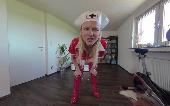 BlondeHexe VR: Enfermera cachonda