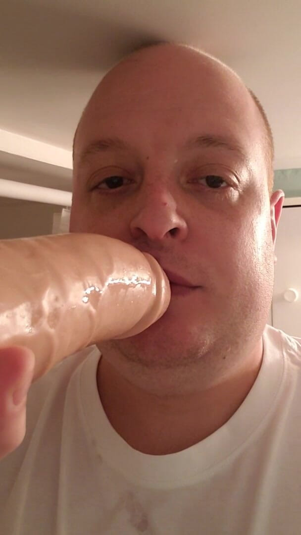 Charlieboy69: Prueba el consolador de garganta profunda de 14 pulgadas