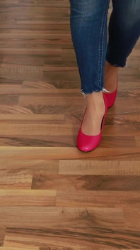 Tacones rosados en la madera - clic seductor y jeans se burlan de asmr
