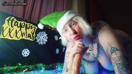 Estrella Steam: Elf jerks off while smoking