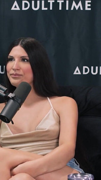 Zariah Aura: S*x, Edging e Becoming a Doll | o podcast Adult Time