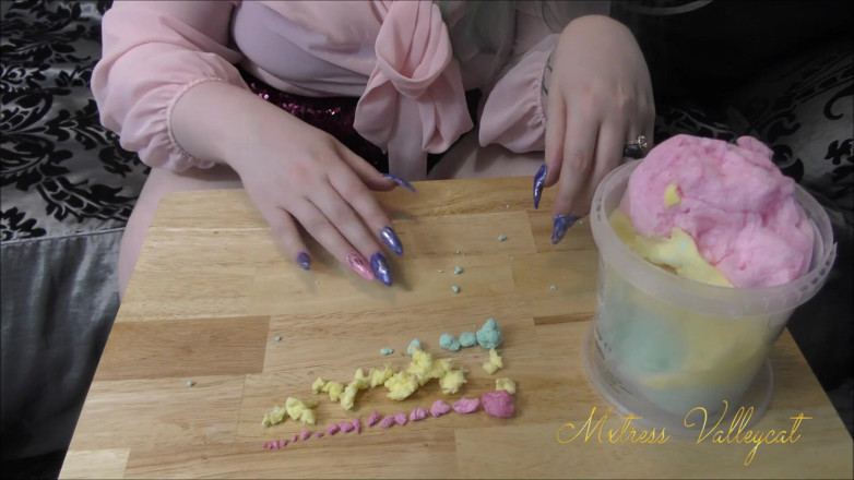 Mxtress Valleycat: Uñas de anime y candy floss
