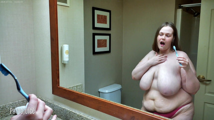 PornoJuice Faphouse: 에리카 제인 주연의 거유 비 칫솔 젖탱이 숭배