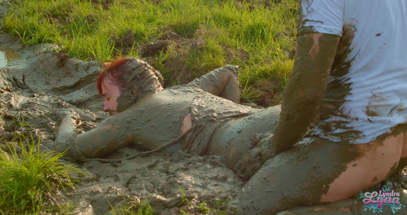 Lyndra Lynn: Lara croft fucked in mud