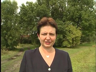 POV Orgasms: Lovely mature lady blows a guy's cock outdoors near the...